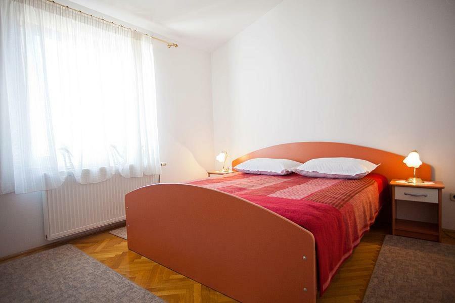 The Ana Apartments Komiža Exterior foto